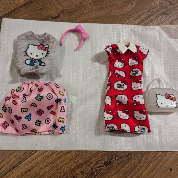 Barbie x Sanrio Hello Kitty Clothing and accessories - Set of 5 pieces - Picture 5 of 5
